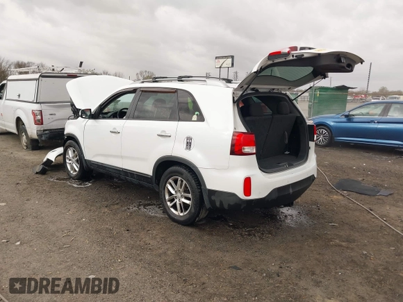 2015 Kia Sorento LX with VIN 5XYKT4A73FG613249, listed as a IAAI auction lot 41830836 with 111,396 mi miles. Bid and sale history available at carsss.com. Image 3.