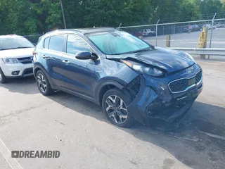 2021 Kia Sportage EX z VIN KNDPNCAC4M7897590, wystawiony jako IAAI lot #42183678 z przebiegiem 110 657 mil mil oraz . Historia ofert i sprzedaży dostępna na DreamBid. Obrazek 1.