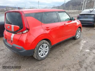 2020 Kia Soul LX with VIN KNDJ23AU9L7048111, listed as a IAAI auction lot 41672507 with 27,946 mi miles. Bid and sale history available at carsss.com. Image 4.