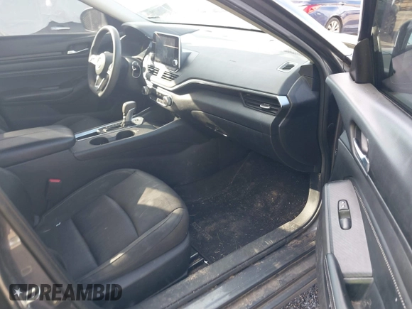 2019 Nissan Altima S with VIN 1N4BL4BV5KN307384, listed as a IAAI auction lot 41734090 with 112,173 mi miles and . Bid and sale history available at carsss.com. Image 5.