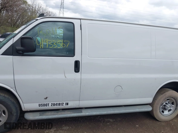 2021 Chevrolet Express Cargo Van with VIN 1GCWGAF77M1204620, listed as a IAAI auction lot 41933567 with 51,880 mi miles. Bid and sale history available at carsss.com. Image 14.