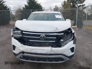 2023 Volkswagen Atlas SE with VIN 1V2KP2CA9PC556898, listed as a IAAI auction lot 40714688 with 53,598 mi miles and . Bid and sale history available at DreamBid. Image 12.