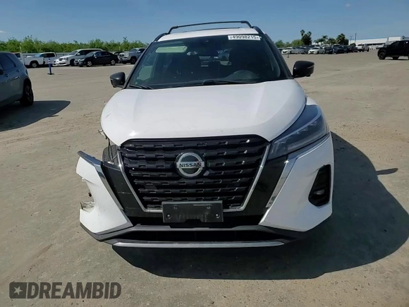 2021 Nissan Kicks SR with VIN 3N1CP5DV4ML489686, listed as a Copart auction lot 49098215 with 50,881 mi miles and Salvage Title. Bid and sale history available at carsss.com. Image 12.