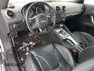 2010 Audi TTS z VIN TRUK1AFK3A1021009, wystawiony jako Copart lot #45598215 z przebiegiem 80 615 mil mil oraz Szkoda całkowita • Salvage title. Historia ofert i sprzedaży dostępna na DreamBid. Obrazek 8.
