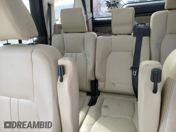 2016 Land Rover LR4 HSE with VIN SALAG2V67GA806049, listed as a Copart auction lot 62897555 with 117,841 mi miles and Salvage title. Bid and sale history available at DreamBid. Image 10.