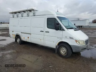 2006 Freightliner Sprinter with VIN WDYPD744465866552, listed as a Copart auction lot 81857744 with 181,914 mi miles and Clean Title. Bid and sale history available at DreamBid. Image 4.