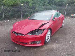 2018 Tesla Model S 75D с VIN 5YJSA1E27JF247637, выставлен на аукционе IAAI как лот 42406743 с пробегом 150 553 миль миль и . История ставок и продаж доступна на DreamBid. Изображение 6.