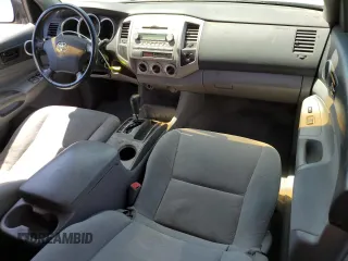 2005 Toyota Tacoma PreRunner with VIN 5TETU62N05Z047131, listed as a Copart auction lot 61256985 with 165,573 mi miles and Salvage title. Bid and sale history available at DreamBid. Image 8.