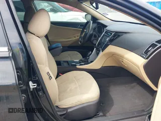 2012 Hyundai Sonata GLS with VIN 5NPEB4AC4CH462892, listed as a IAAI auction lot 41829985 with 220,605 mi miles and . Bid and sale history available at carsss.com. Image 5.