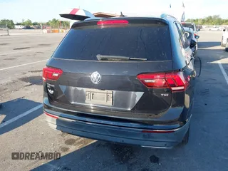 2018 Volkswagen Tiguan SEL Premium with VIN 3VV5B7AX1JM002585, listed as a IAAI auction lot 40495823 with 82,376 mi miles and . Bid and sale history available at DreamBid. Image 17.