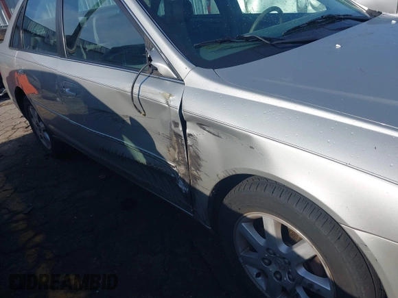 2004 Toyota Avalon XL z VIN 4T1BF28B14U346741, wystawiony jako IAAI lot #42252769 z przebiegiem 219 291 mil mil oraz . Historia ofert i sprzedaży dostępna na DreamBid. Obrazek 6.
