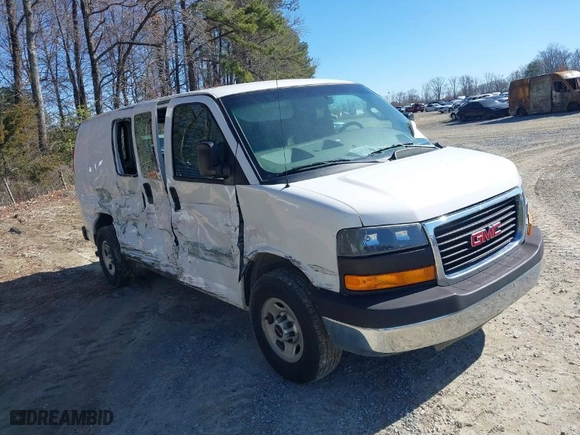 2016 GMC Savana Cargo Van with VIN 1GTW7AFF0G1904247, listed as a IAAI auction lot 41785701 with NaN miles. Bid and sale history available at carsss.com. Image 1.
