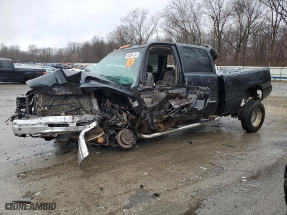 2006 Chevrolet Silverado 2500HD LT3 with VIN 1GCHK23D96F184450, listed as a Copart auction lot 84084124 with NaN miles and Salvage Title. Bid and sale history available at carsss.com. Image 1.