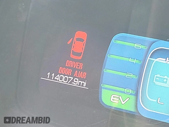 2010 Mercury Milan Hybrid z VIN 3MEDM0L33AR660979, wystawiony jako IAAI lot #41994618 z przebiegiem 114 007 mil mil oraz . Historia ofert i sprzedaży dostępna na DreamBid. Obrazek 16.