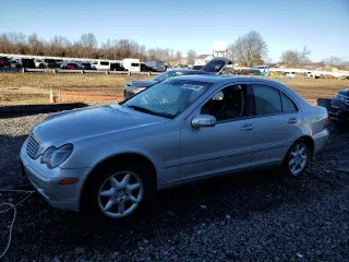 2002 Mercedes-Benz C with VIN WDBRF61J92F200907, listed as a Copart auction lot 85004194 with 80,953 mi miles and Salvage Title. Bid and sale history available at carsss.com. Image 1.