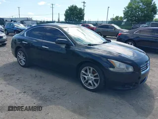 2014 Nissan Maxima SV z VIN 1N4AA5AP0EC485181, wystawiony jako IAAI lot #42315722 z przebiegiem 131 178 mil mil oraz . Historia ofert i sprzedaży dostępna na DreamBid. Obrazek 1.
