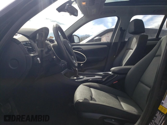 2015 BMW X1 xDrive28i with VIN WBAVL1C5XFVY25644, listed as a Copart auction lot 48506755 with 0 mi miles and Clean Title. Bid and sale history available at carsss.com. Image 7.