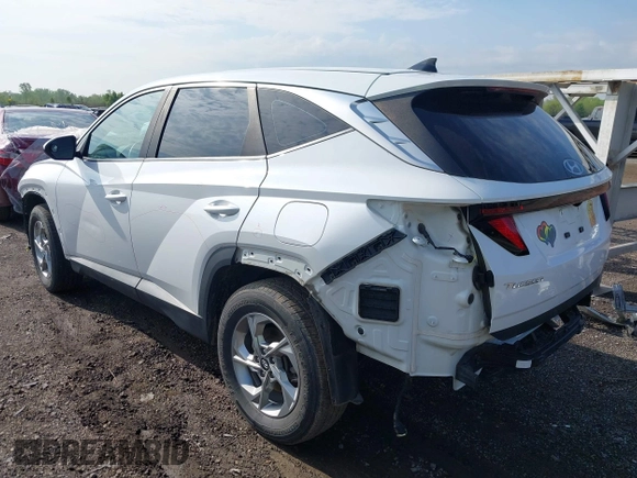 2022 Hyundai Tucson SE z VIN 5NMJACAE3NH012650, wystawiony jako IAAI lot #42137835 z przebiegiem 107 599 mil mil oraz . Historia ofert i sprzedaży dostępna na DreamBid. Obrazek 3.