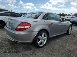 2005 Mercedes-Benz SLK 230/320 z VIN WDBWK56F95F039444, wystawiony jako Copart lot #59275854 z przebiegiem 100 681 mil mil oraz Szkoda całkowita • Salvage title. Historia ofert i sprzedaży dostępna na DreamBid. Obrazek 3.