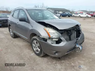 2015 Nissan Rogue S z VIN JN8AS5MV1FW257616, wystawiony jako IAAI lot #41837031 z przebiegiem 141 094 mil mil oraz . Historia ofert i sprzedaży dostępna na DreamBid. Obrazek 1.