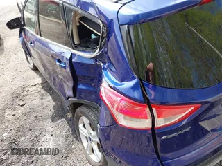 2016 Ford Escape SE z VIN 1FMCU0G90GUB57287, wystawiony jako IAAI lot #42170920 z przebiegiem 76 703 mil mil oraz . Historia ofert i sprzedaży dostępna na DreamBid. Obrazek 3.