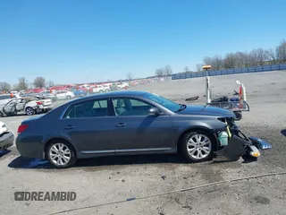 2012 Toyota Avalon z VIN 4T1BK3DB3CU440836, wystawiony jako IAAI lot #41816750 z przebiegiem 149 593 mil mil oraz . Historia ofert i sprzedaży dostępna na DreamBid. Obrazek 13.