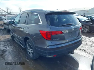 2017 Honda Pilot EX-L with VIN 5FNYF5H53HB029780, listed as a IAAI auction lot 41667838 with 104,803 mi miles. Bid and sale history available at carsss.com. Image 3.