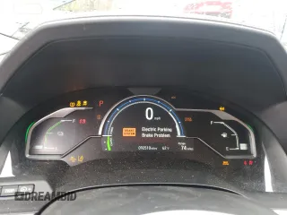 2018 Honda Clarity Touring with VIN JHMZC5F34JC015578, listed as a Copart auction lot 54193505 with 92,510 mi miles and Salvage Title. Bid and sale history available at DreamBid. Image 9.