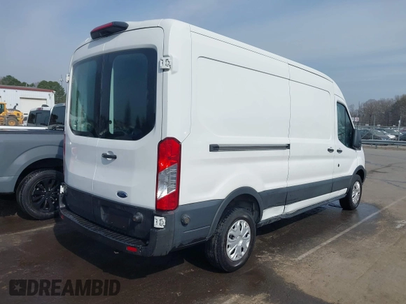 2019 Ford Transit with VIN 1FTYR2CM0KKA87201, listed as a IAAI auction lot 41741165 with 81,635 mi miles. Bid and sale history available at carsss.com. Image 4.