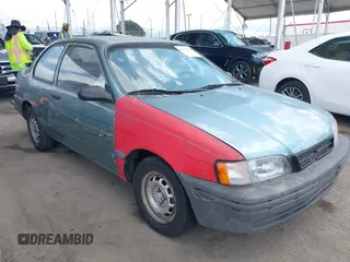 1993 Toyota Tercel Std z VIN JT2EL46S9P0364501, wystawiony jako IAAI lot #42249238 z przebiegiem 211 679 mil mil oraz . Historia ofert i sprzedaży dostępna na DreamBid. Obrazek 1.