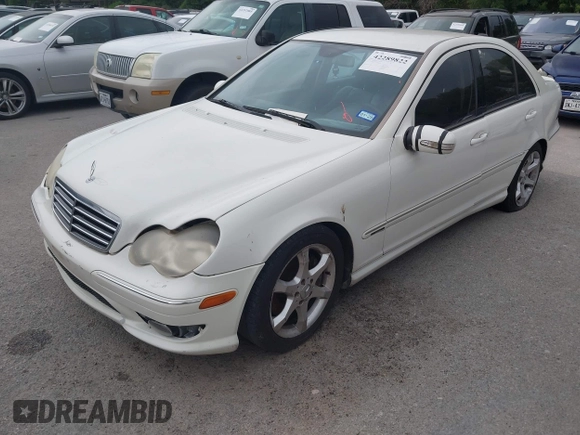 2007 Mercedes-Benz C 230 Sport z VIN WDBRF52H07F934221, wystawiony jako IAAI lot #42289822 z przebiegiem 169 717 mil mil oraz . Historia ofert i sprzedaży dostępna na DreamBid. Obrazek 2.