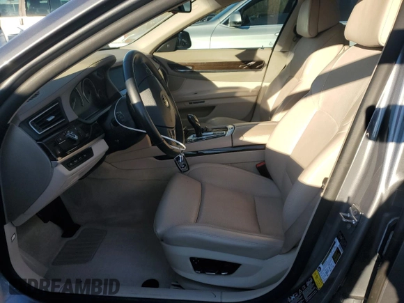 2011 BMW 7 Series 750Li xDrive with VIN WBAKC8C51BC432813, listed as a Copart auction lot 82783204 with 88,541 mi miles and Salvage Title. Bid and sale history available at carsss.com. Image 7.