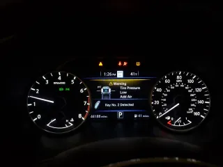 2019 Nissan Murano SL z VIN 5N1AZ2MS0KN142769, wystawiony jako Copart lot #53035655 z przebiegiem 44 188 mil mil oraz Szkoda całkowita • Salvage title. Historia ofert i sprzedaży dostępna na DreamBid. Obrazek 9.