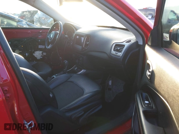 2019 Jeep Compass Latitude with VIN 3C4NJCBB5KT711671, listed as a IAAI auction lot 41435932 with 110,428 mi miles and . Bid and sale history available at DreamBid. Image 5.