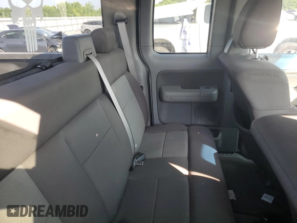 2005 Ford F-150 STX с VIN 1FTRX12W95FB70047, выставлен на аукционе Copart как лот 59154365 с пробегом 209 721 миль миль и Списание • Salvage title. История ставок и продаж доступна на DreamBid. Изображение 10.