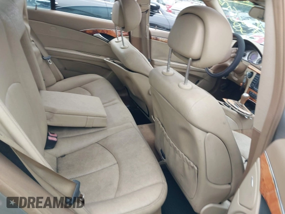 2008 Mercedes-Benz E 350 Luxury z VIN WDBUF56X48B195049, wystawiony jako IAAI lot #42296621 z przebiegiem Nie podano mil oraz . Historia ofert i sprzedaży dostępna na DreamBid. Obrazek 8.
