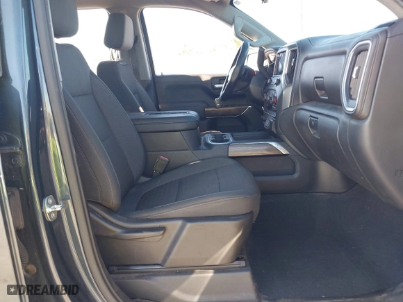 2019 Chevrolet Silverado 1500 LT Trail Boss with VIN 1GCPYFEDXKZ238586, listed as a IAAI auction lot 40383133 with 107,942 mi miles. Bid and sale history available at carsss.com. Image 5.