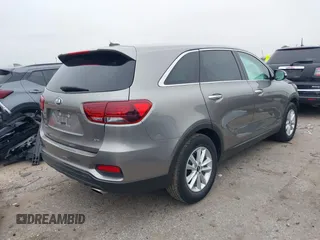 2019 Kia Sorento LX V6 with VIN 5XYPG4A57KG544567, listed as a IAAI auction lot 41608320 with 40,842 mi miles. Bid and sale history available at carsss.com. Image 4.