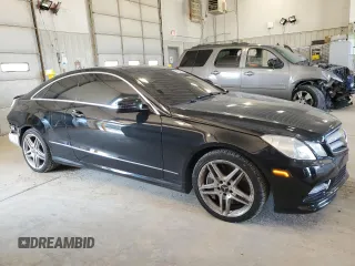 2013 Mercedes-Benz E 550 с VIN WDDKJ7DB4DF206330, выставлен на аукционе Copart как лот 60459495 с пробегом 115 288 миль миль и Списание • Salvage title. История ставок и продаж доступна на DreamBid. Изображение 4.
