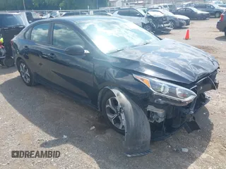 2019 Kia Forte LXS z VIN 3KPF24AD7KE112821, wystawiony jako IAAI lot #42764601 z przebiegiem 41 112 mil mil oraz . Historia ofert i sprzedaży dostępna na DreamBid. Obrazek 1.