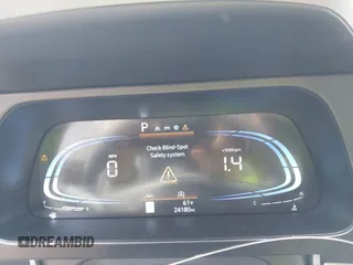 2025 Hyundai Elantra SE z VIN KMHLL4DG0SU855615, wystawiony jako IAAI lot #41887162 z przebiegiem 24 180 mil mil oraz . Historia ofert i sprzedaży dostępna na DreamBid. Obrazek 7.