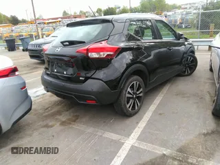 2020 Nissan Kicks SV z VIN 3N1CP5CV2LL491615, wystawiony jako IAAI lot #42011755 z przebiegiem 90 268 mil mil oraz . Historia ofert i sprzedaży dostępna na DreamBid. Obrazek 4.