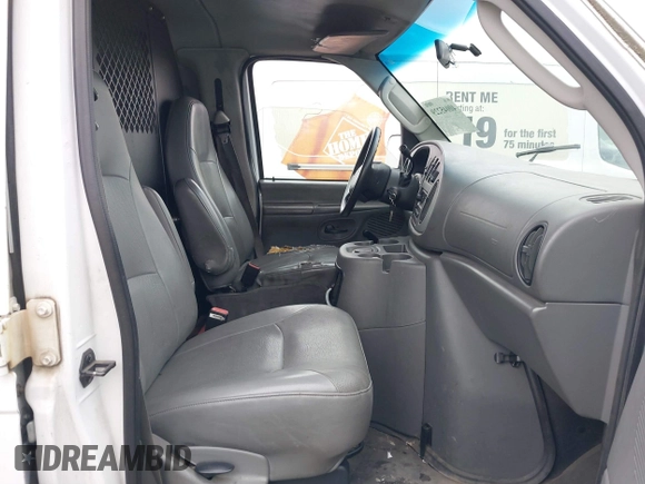 2004 Ford Econoline Cargo Recreational with VIN 1FTSS34L44HB32212, listed as a IAAI auction lot 40045229 with 326,657 mi miles and . Bid and sale history available at carsss.com. Image 5.