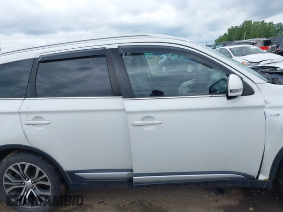 2017 Mitsubishi Outlander GT with VIN JA4JZ4AX9HZ018074, listed as a IAAI auction lot 42536932 with 149,925 mi miles and . Bid and sale history available at DreamBid. Image 13.