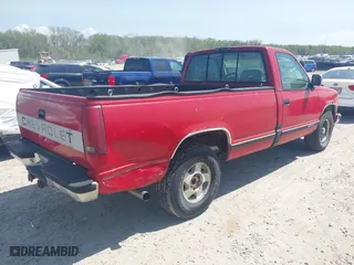 1994 Chevrolet C/K 2500 with VIN 1GCFC24KXRE116072, listed as a IAAI auction lot 42109439 with 212,142 mi miles. Bid and sale history available at carsss.com. Image 4.