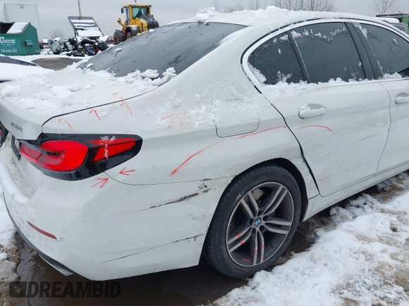 2021 BMW 5 Series 540i xDrive with VIN WBA73BJ06MWX35226, listed as a IAAI auction lot 41534763 with 30,816 mi miles and . Bid and sale history available at DreamBid. Image 18.