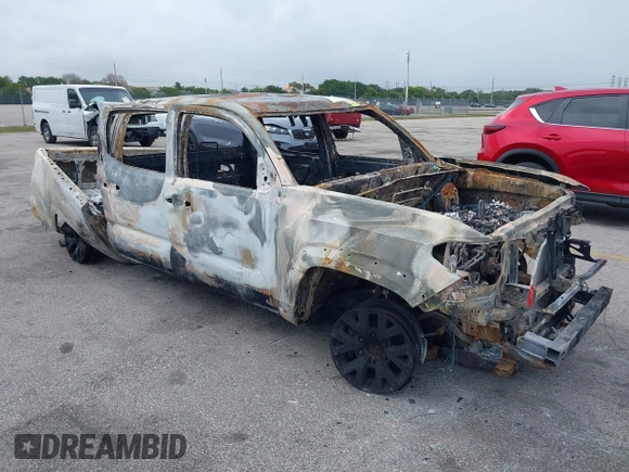 2023 Toyota Tacoma SR5 z VIN 3TMAZ5CN8PM213333, wystawiony jako IAAI lot #41475450 z przebiegiem Nie podano mil oraz . Historia ofert i sprzedaży dostępna na DreamBid. Obrazek 1.