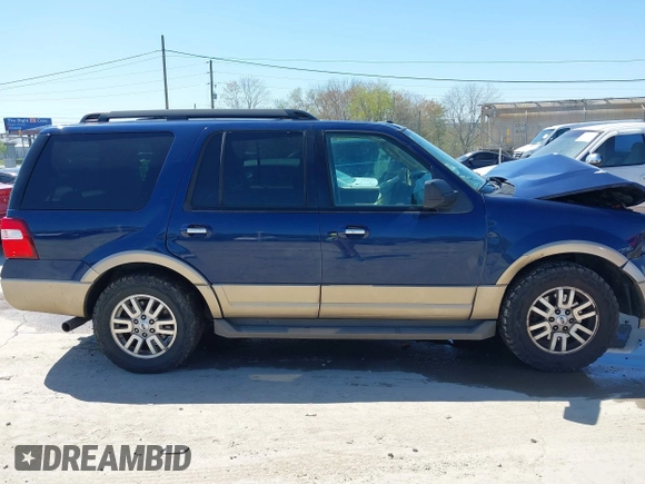 2011 Ford Expedition XLT с VIN 1FMJU1J5XBEF45746, выставлен на аукционе IAAI как лот 42000734 с пробегом 206 529 миль миль и . История ставок и продаж доступна на DreamBid. Изображение 13.