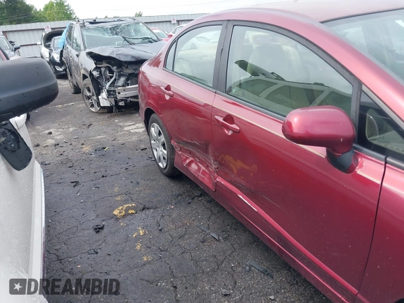 2008 Honda Civic LX z VIN 1HGFA16518L058985, wystawiony jako IAAI lot #42209026 z przebiegiem 140 395 mil mil oraz . Historia ofert i sprzedaży dostępna na DreamBid. Obrazek 6.