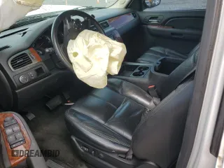 2007 Chevrolet Tahoe LTZ z VIN 1GNFC13J07R177477, wystawiony jako Copart lot #56707715 z przebiegiem 222 879 mil mil oraz Szkoda całkowita • Salvage title. Historia ofert i sprzedaży dostępna na DreamBid. Obrazek 7.